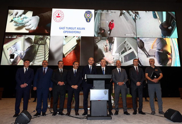 İçişleri Bakanı Soylu açıkladı! 704 FETÖ şüphelisine operasyon 543 kişi gözaltına alındı - Resim: 4