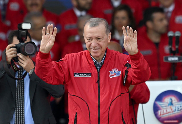 Cumhurbaşkanı Erdoğan, TEKNOFEST İzmir'de muhalefete çağrı yaptı! Kılıçdaroğlu'nu bu sözlerle eleştirdi - Resim: 1