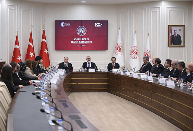 Asgari ücrette ilk toplantı sona erdi İşveren rakam önerdi mi içeride neler konuşuldu? - Resim: 0