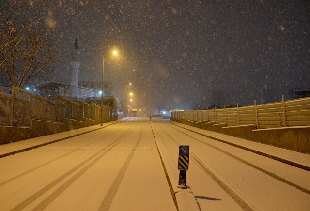 İstanbul Valiliği duyurdu! Kar yağışı nedeniyle yasaklandı - Resim: 0