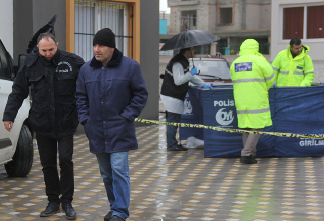 Esrarengiz ölümün şifresi arabadan çıkan mektuplarla çözüldü  - Resim: 2