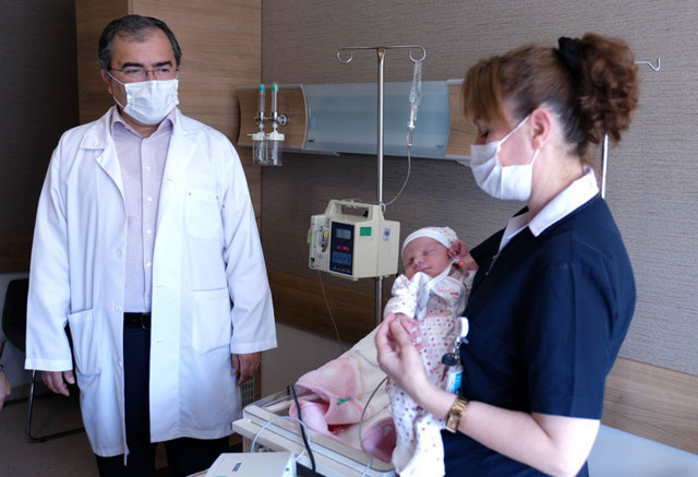 Konya'da 2 günlük bebeği göbek bağını iple bağlayıp sokağa terk ettiler - Resim: 0