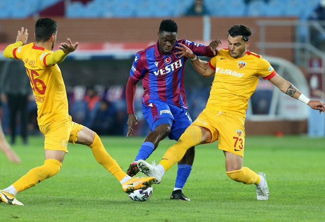 Trabzonspor konuk ettiği Kayserispor ile berabere kaldı - Resim: 1