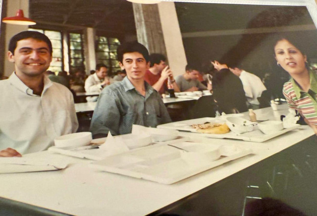 6 diploması var diye sahte dendi! Ömer Faruk Sayan bunca diplomayı bakın nasıl almış - Resim: 1