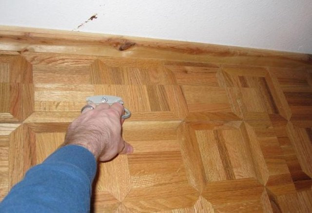 Yeni taşındıkları evde gizli bölme buldular öyle bir şeyle karşılaştılar ki! - Resim: 2