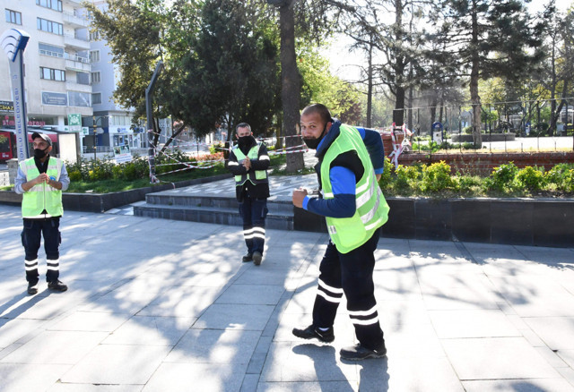 Tekirdağ'da temizlik işçileri 1 Mayıs'ı oynayarak kutladı - Resim: 1