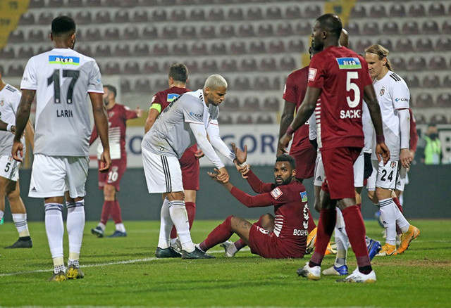 Hatay'ın 2 penaltısını atladı hakem tınlamadı bile - Resim: 2
