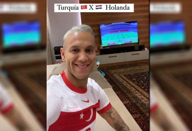 Josef de Souza, Mesut Özil ve Felipe Melo'dan Türkiye paylaşımı - Resim: 2