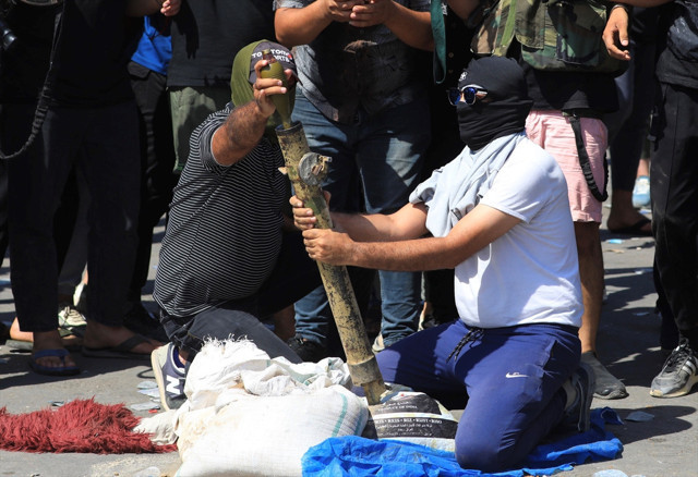 Sadr çağrı yaptı destekçileri hemen karşılık verdi! 'Batsın böyle devrim' - Resim: 5