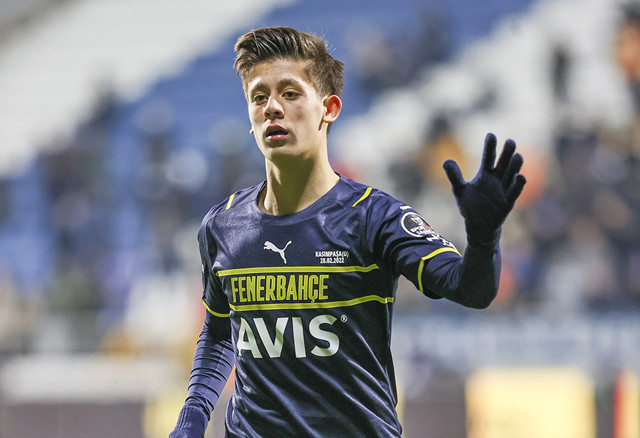 Fenerbahçe'nin genç yıldızı Arda Güler, yaşıtlarına fark atarak zirveye oturdu! - Resim: 1