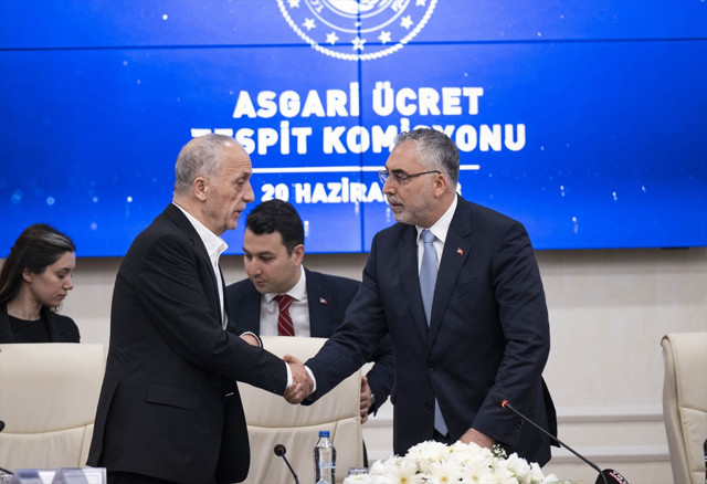 Zamlı asgari ücret belli oldu! 2023 Temmuz zamlı asgari ücret rakamı 11 bin 402 lira oldu... - Resim: 2