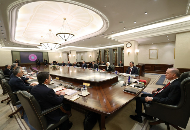 Cumhurbaşkanlığı Kabinesi, 9 yıl sonra ilk kez Çankaya Köşkü'nde toplandı! - Resim: 1