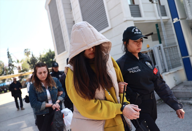 Mersin'de kuyumcudan 120 milyon liralık vurgun! 14 şüpheli gözaltına alındı - Resim: 0