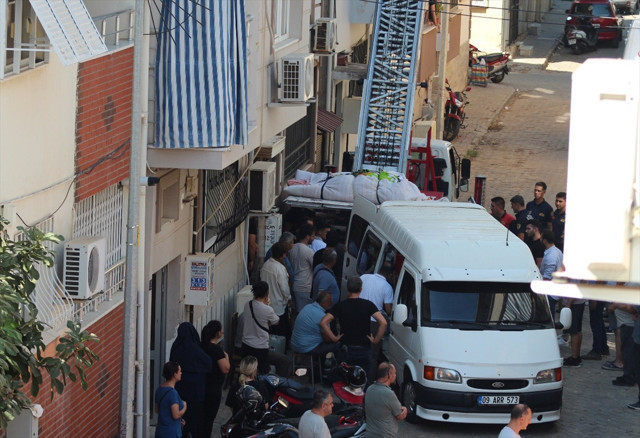 Aydın'da 310 kilo ağırlığındaki kişinin cenazesi evden böyle çıkarıldı - Resim: 0