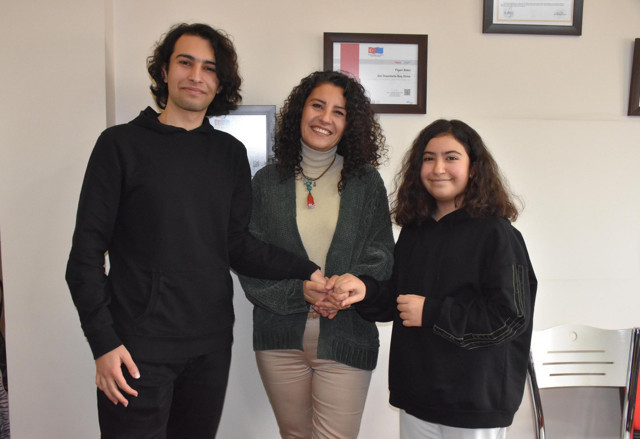 İki çocuğunun internet süresini kısıtlamak için arabulucuya başvurdu - Resim: 0