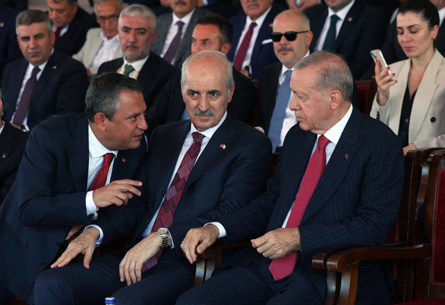 Cumhurbaşkanı Erdoğan'dan Yunan Bakan Dendias'a tepki, Miçotakis'e uyarı: 'Sataşma yapma' dedik - Resim: 1