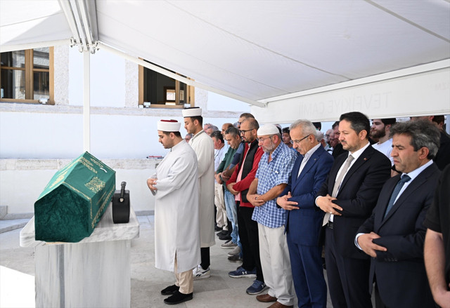 Ulaştırma ve Altyapı Bakanı Uraloğlu, Beşiktaş'ta ziyaretlerde bulundu - Resim: 1