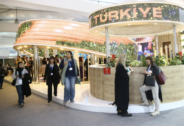 Cumhurbaşkanlığı İletişim Başkanlığının COP29'daki "Sıfır Atık" standı yoğun ilgi görüyor - Resim: 0
