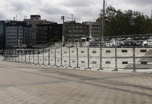 Taksim'de 1 Mayıs öncesi güvenlik önlemleri alındı - Resim: 0