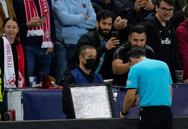 Burak Yılmaz'dan Halil Umut Meler'e Türkçe isyan: Hocam yapma - Resim: 0