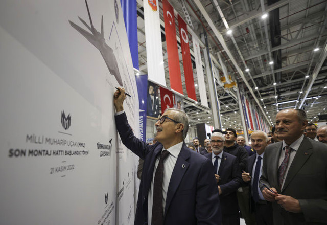 Milli Muharip Uçak'ta kritik bir aşamaya daha geçildi uçağın gövde ve kanat parçaları - Resim: 2