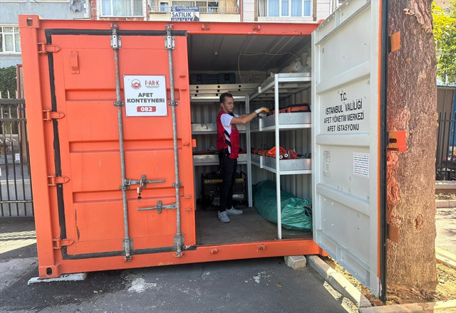 İstanbul'un yeterince bilinmeyen turuncu kutuları: "Deprem afet konteynerleri" - Resim: 1