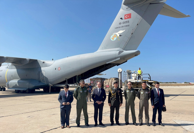 Türkiye'nin gönderdiği insani yardım Lübnan'a ulaştı - Resim: 1