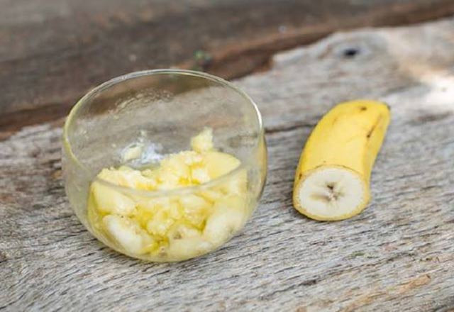 Muz ve avokadoyu karıştırıp kafanıza sürün... İşte kepekten kurtulmanın 5 doğal yolu! - Resim: 3