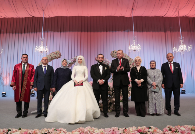 Erdoğan, Ulaştırma Bakanı Cahit Turhan'ın oğlunun nikah şahidi oldu - Resim: 0