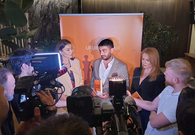 Kurtuluş Vakfı Başkanı Ufuk Tezemir yeni kitabını ünlülerle tanıttı - Resim: 0