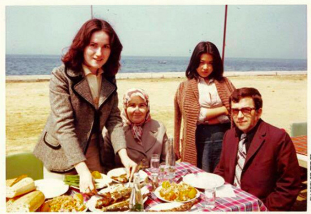 Meral Akşener kaç yaşında, aslen nereli görülmemiş gençlik yıllarına bakın! - Resim: 0