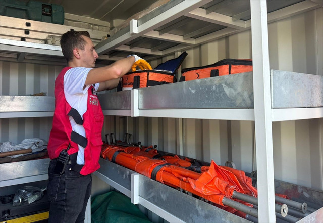 İstanbul'un yeterince bilinmeyen turuncu kutuları: "Deprem afet konteynerleri" - Resim: 2