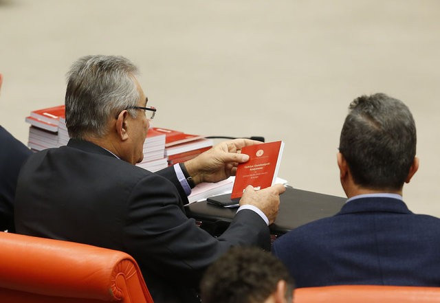 CHP'den Meclis'te yeni protesto - Resim: 1