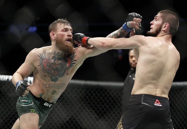 Khabib olaylı maçta McGregor'u mağlup etti! - Resim: 1