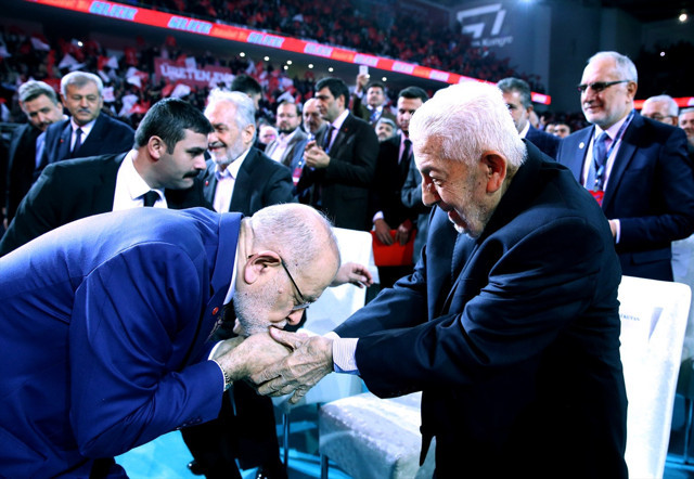 Saadet Partisi'nde kongre heyecanı dikkat çeken Nazım Hikmet detayı - Resim: 1