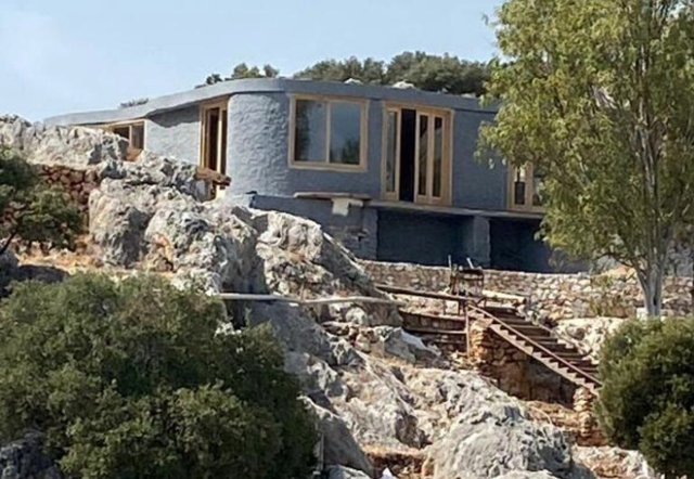 Antalya Demre'deki kaçak villanın yıkımında yeni gelişme - Resim: 1