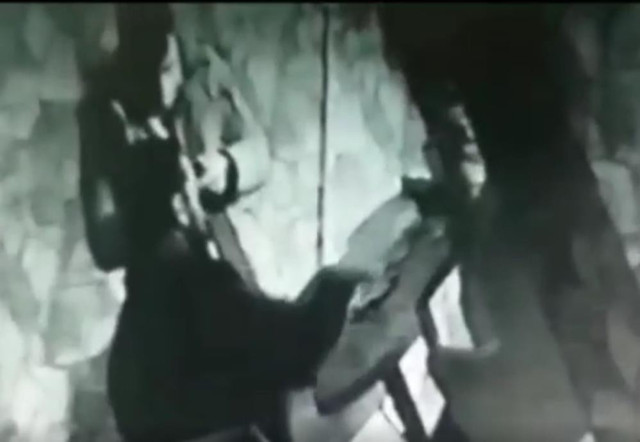 Bu kez Sakarya! FETÖ korkusu ile dolandırdılar paraları sayarken yakalandılar - Resim: 2