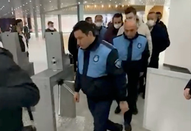 İstanbul fuar alanına şok baskın! - Resim: 2