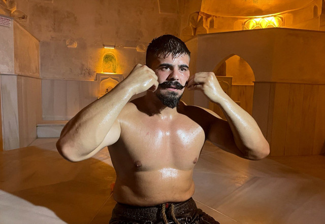 Başpehlivan Cengizhan Şimşek "hamam" ritüelini sürdürdü - Resim: 0