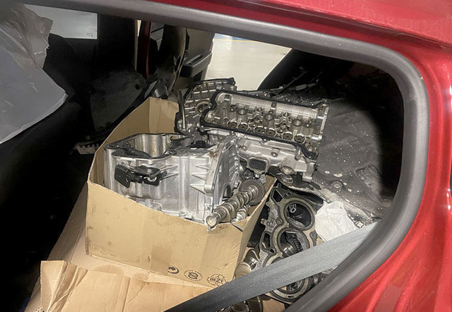 Değişim için verdiği aracını bu halde geri verdiler! Şoke oldu otoparka çektirdi mahkemeyi bekliyor - Resim: 2