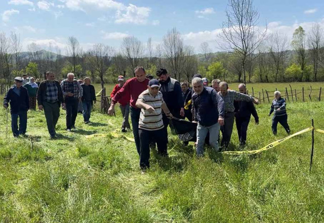 Bartın'da yaşlı adam ağaç üzerindeyken hayatını kaybetti - Resim: 2