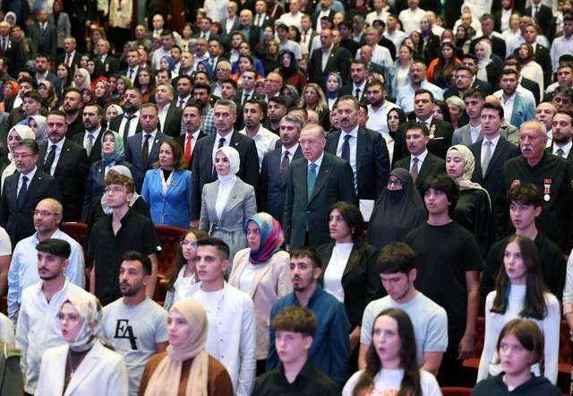 Cumhurbaşkanı Erdoğan: Biz bu coğrafyada ev sahibiyiz - Resim: 1