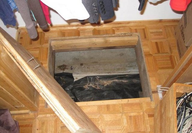 Yeni taşındıkları evde gizli bölme buldular öyle bir şeyle karşılaştılar ki! - Resim: 3