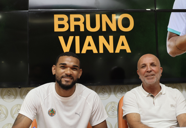 Alanyaspor'da 4 transfer için imza töreni - Resim: 1