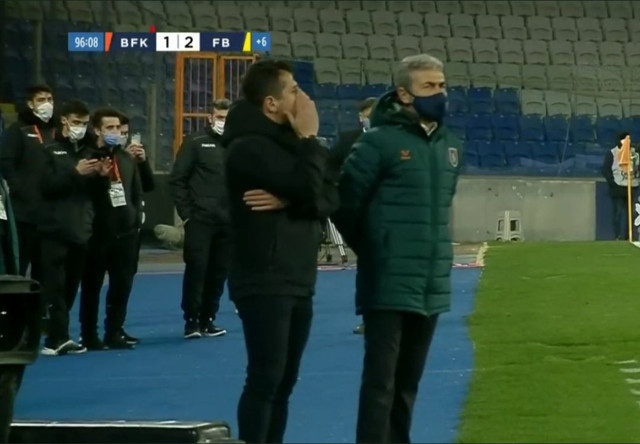 Emre Belözoğlu, maç sonu Aykut Kocaman'la ne konuştu? Çok konuşulan kareye ilk yorum - Resim: 3