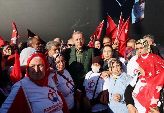 Cumhurbaşkanı Erdoğan, Diyarbakır anneleriyle bir araya geldi - Resim: 1