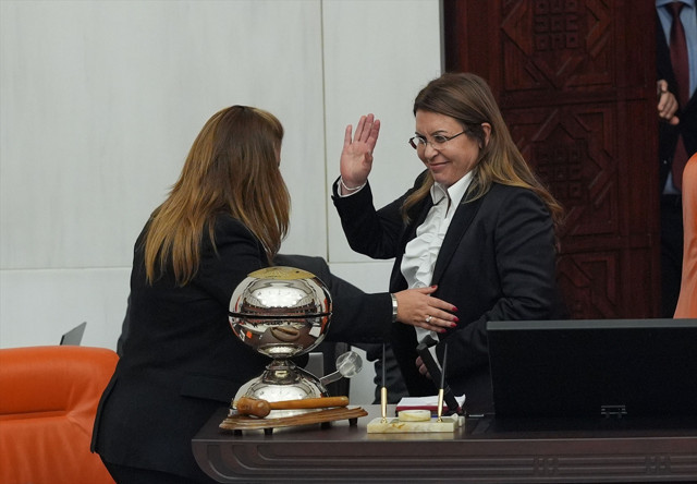 TBMM Başkanvekili rahatsızlandı, Genel Kurul ertelendi - Resim: 0