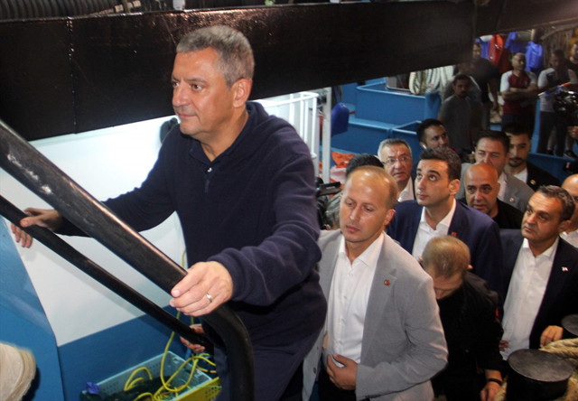 CHP lideri Özel'den test merkezlerinin taşınması çağrısı: "Kimse ASELSAN’ın, ROKETSAN’ın..." - Resim: 0