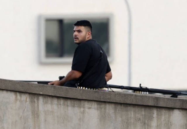 Avustralya'da Bondi Plajı'nda silahlı saldırı! Ölü ve yaralılar var - Resim: 1