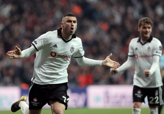 Beşiktaş'a Burak Yılmaz sevinci! Salı günü takımla çalışacak... - Resim: 0